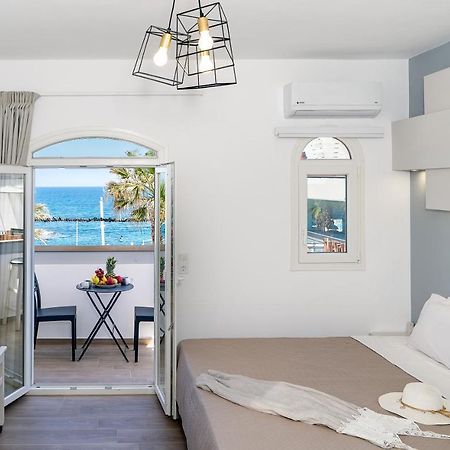 Renata Mare Beachside Studios แอร์ซอนิสซอส ภายนอก รูปภาพ