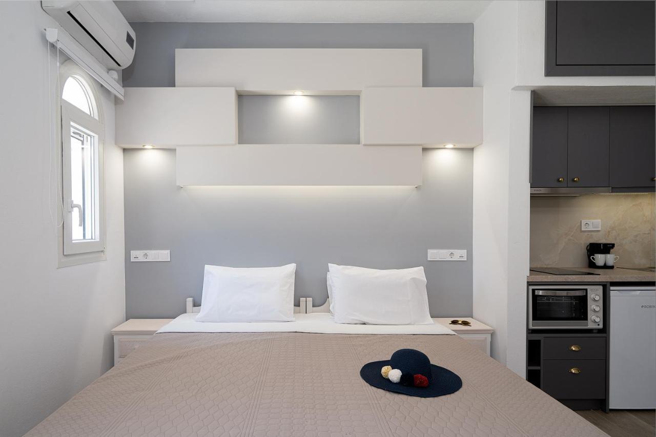 Renata Mare Beachside Studios แอร์ซอนิสซอส ภายนอก รูปภาพ