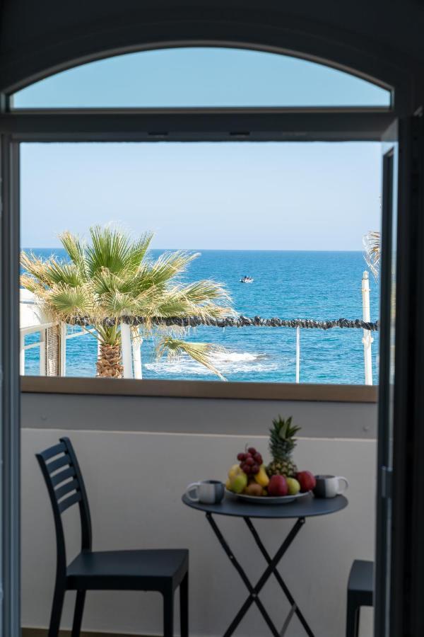 Renata Mare Beachside Studios แอร์ซอนิสซอส ภายนอก รูปภาพ