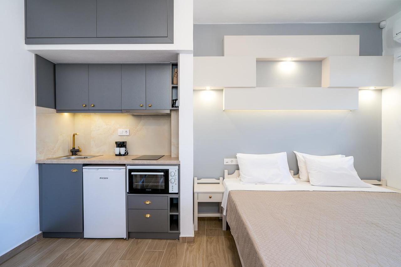 Renata Mare Beachside Studios แอร์ซอนิสซอส ภายนอก รูปภาพ