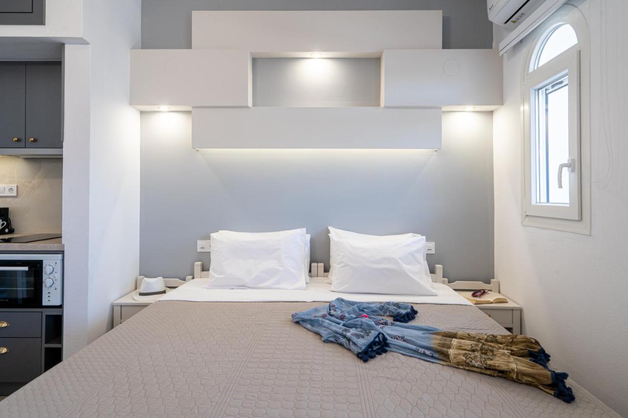 Renata Mare Beachside Studios แอร์ซอนิสซอส ภายนอก รูปภาพ